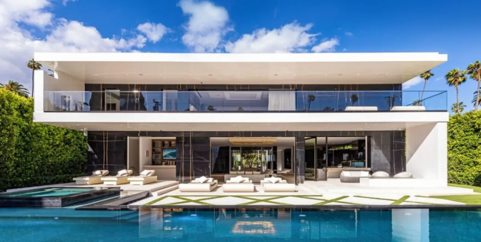 Beverly Hills Flats Residence