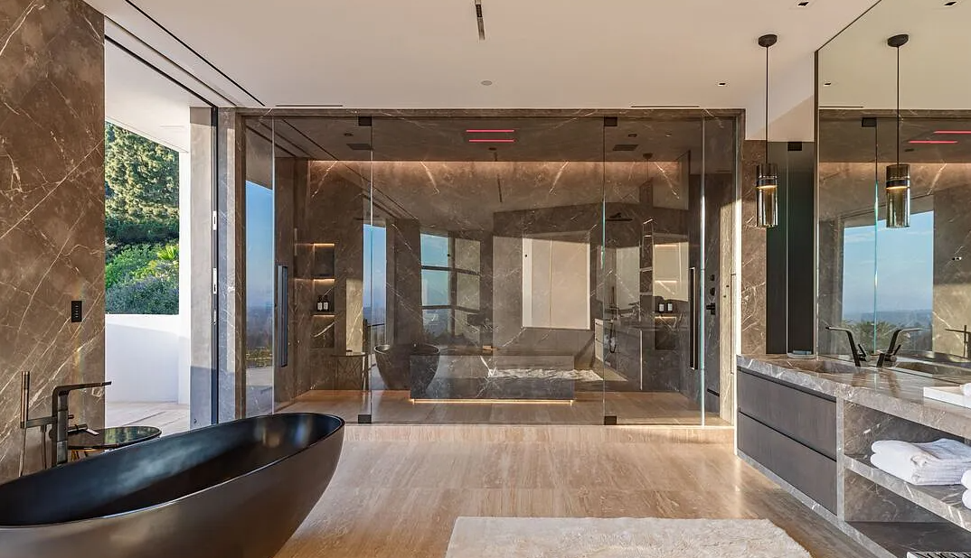 Hollywood Hills Showcase Project